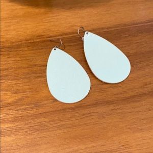 Nickel & suede mint leather earrings